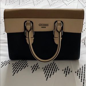 Guess Purse *New Without Tags*